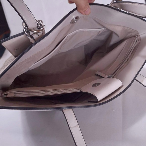 Nine West Tote Bag Beige Monogram Shoulder Bag w/ Card Holder & Top Zip Mint - Picture 8 of 12